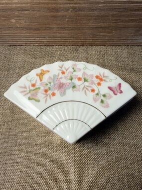 Vintage Avon Trinket Box